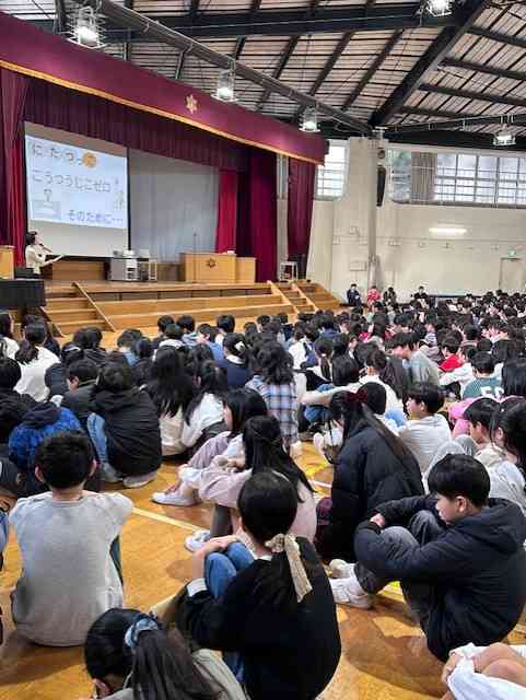 055ae8a467-1612-4a96-8f16-af84085c87f3