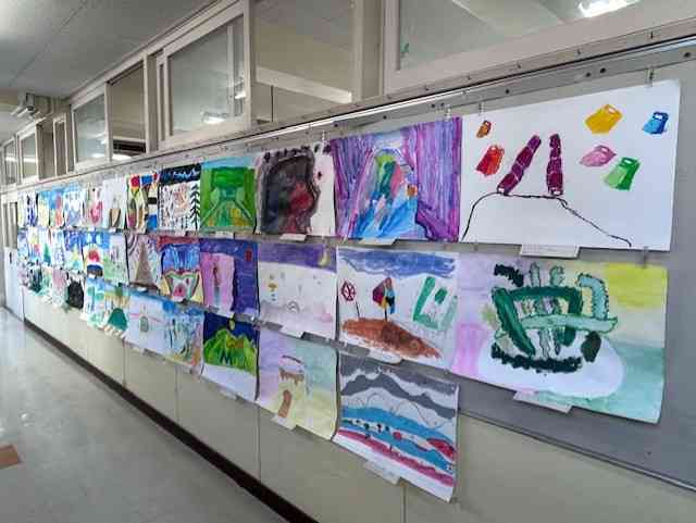 03f4eee1d4-d47a-45b5-a2d4-1bbd1b262726