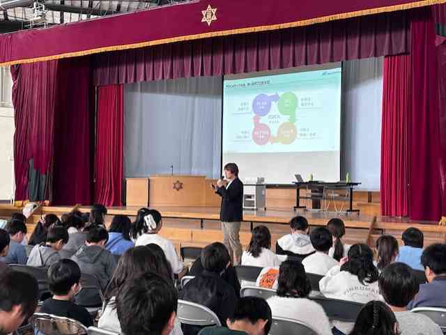 04df9177c4-153e-4964-8242-ec6336851b9a