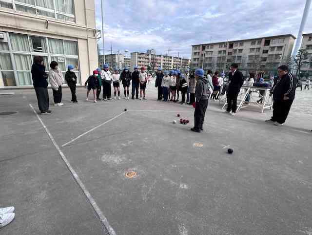 03dad15cf-98be-4c5b-832f-60f475a4ac04