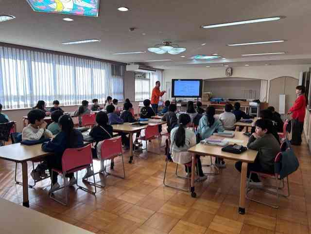 00f8028c20-3e71-4b52-ae37-82e17ad4b0b0