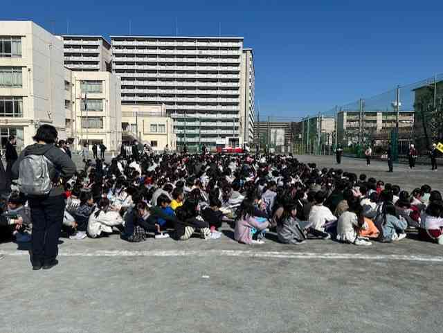 02f7190a06-451d-4b24-a85a-446a86d609b3