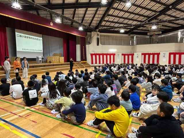 04d7cb149-c033-4d90-8b93-f88634501c3d