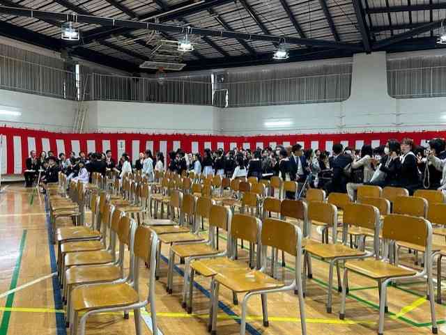 01f702-c6a7-4ffd-8272-4aa506e4aca3