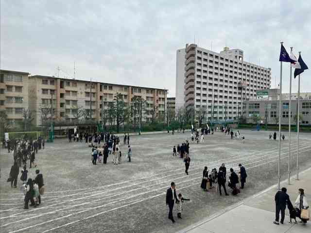 03dd2446e6-7cff-4a1e-93bc-8ab3fba1af87