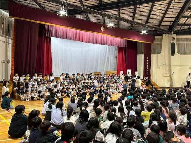 04da89e27-34a8-4cee-8a62-81a652c06c9d