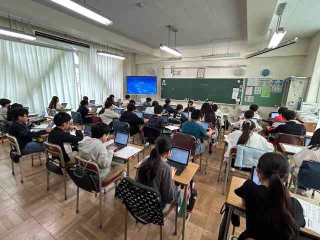 05b8752391-597f-4113-bc62-7014e50d4213