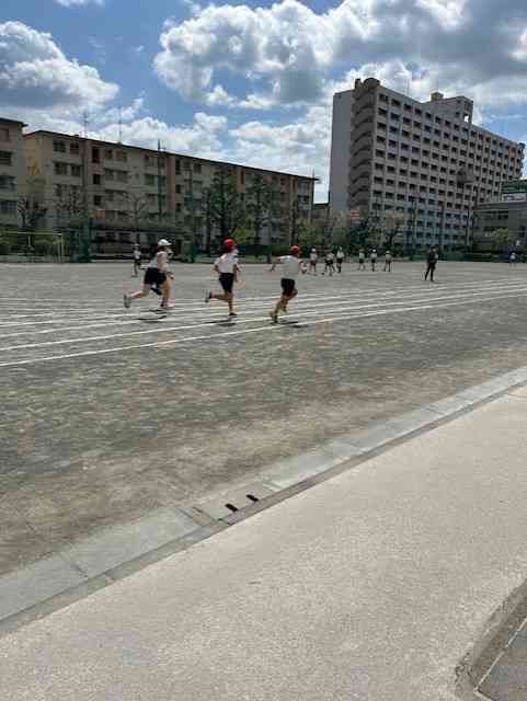 04b234eda4-5458-4d6a-82d0-61c36a31d201