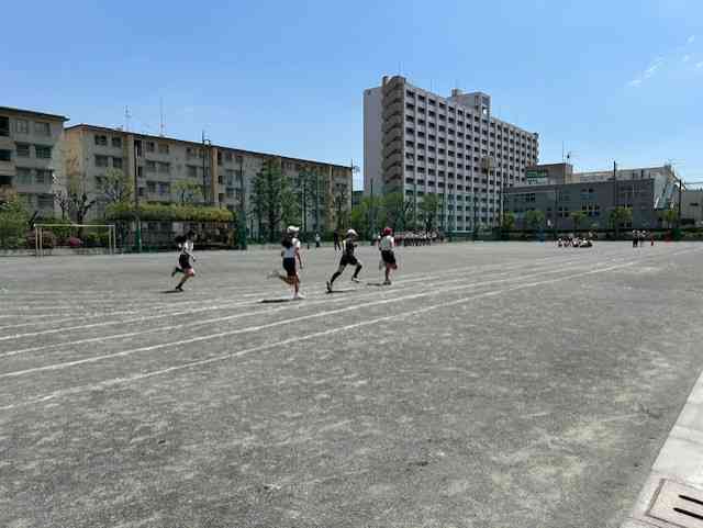 05a1d55e90-3ffe-4dd5-a50d-49664aeb49ee