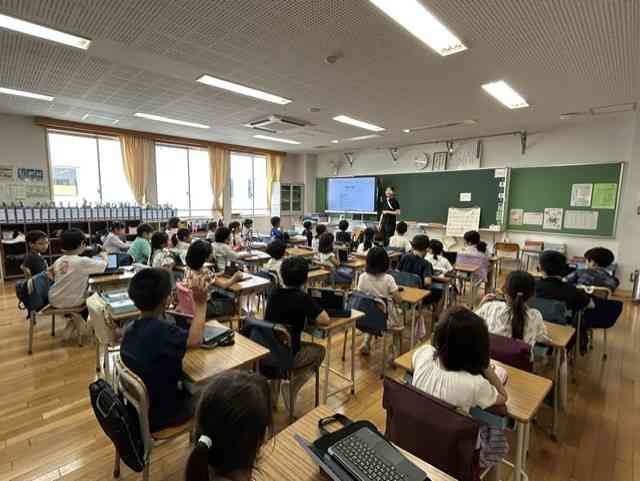 02d7be1c4e-93e8-4951-a412-af48434f3c6d