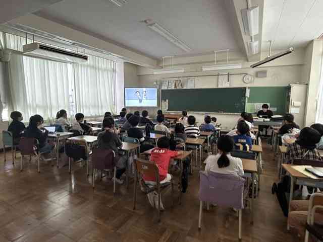 04e12c0a31-6b83-44d6-a6e3-252a58a3d269